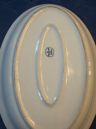 Grande piatto da portata in porcellana bianca