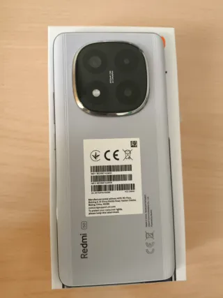 Xiaomi Redmi Note 14 Pro+ 5G Morado claro.