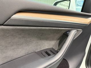 Tesla Model Y Gran Autonomía 4WD