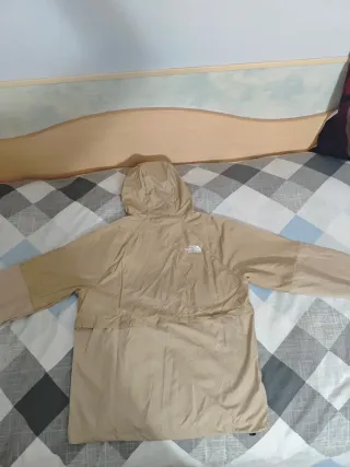 Cortavientos The North Face Beige