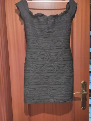 Vestido negro botones