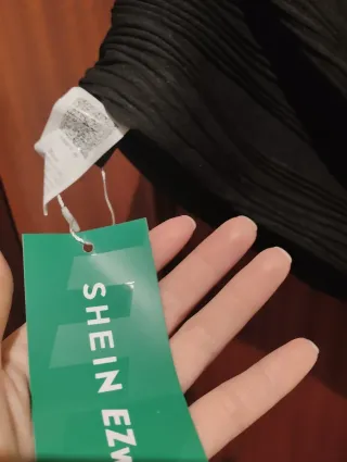 Vestido negro botones