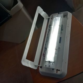 Luz de emergencia LED