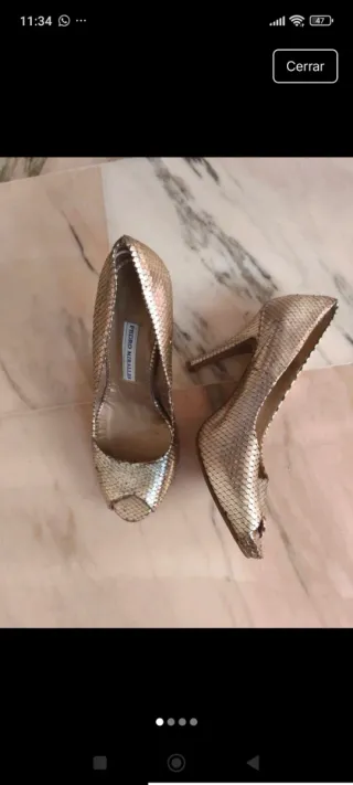 Zapatos de tacón dorados Pedro Miralles