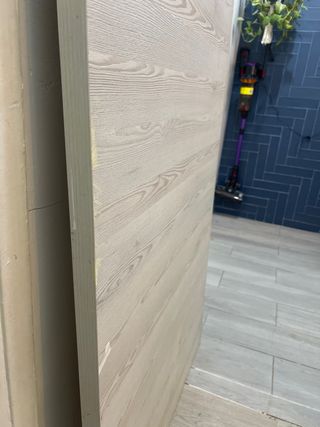 Puerta corredera interior madera gris