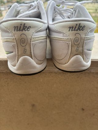 Zapatillas Nike Mujer Blancas y Verdes