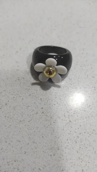 Anillo flor blanco y dorado