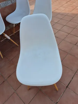 Juego de 4 Sillas Blancas