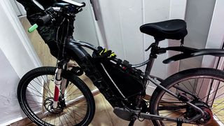 Bicicleta Eléctrica Negra