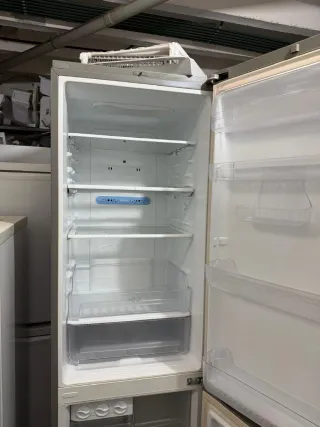 Nevera LG plateada 2,cm garantía + entrega