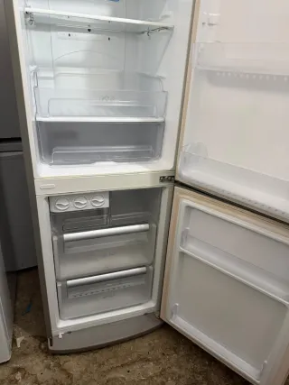 Nevera LG plateada 2,cm garantía + entrega