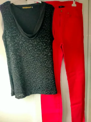 Conjunto top lentejuelas y pantalón rojo