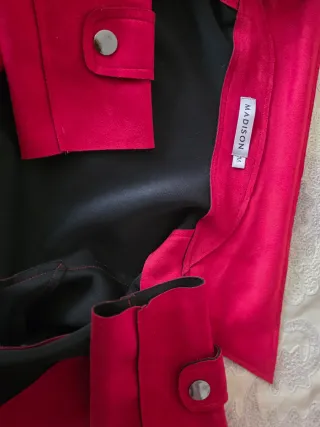Chaqueta Roja de antelina