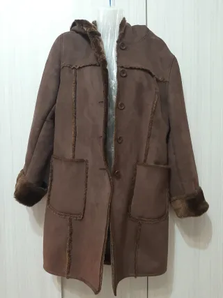 Cappotto in ecopelliccia sintetica marrone