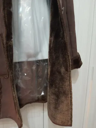 Cappotto in ecopelliccia sintetica marrone