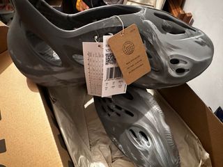 Yeezy Foam Runner Granito 44.5 Originales