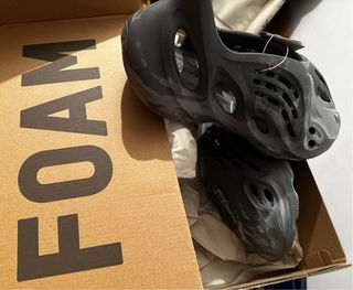 Yeezy Foam Runner Granito 44.5 Originales