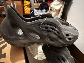 Yeezy Foam Runner Granito 44.5 Originales