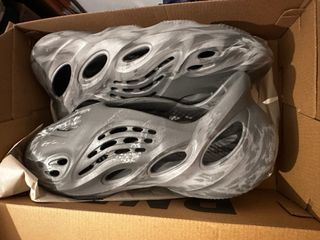 Yeezy Foam Runner Granito 44.5 Originales