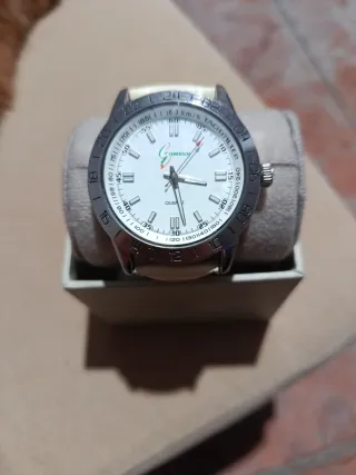 Reloj Semergen Beige y Plateado