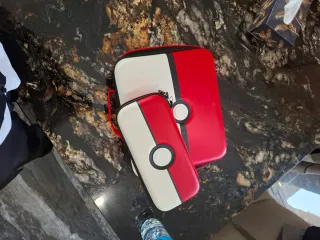 Nintendo Switch OLED Rossa e Bianca