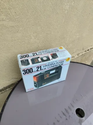 Compresor de aire 300 PSI Linterna Flash 12V