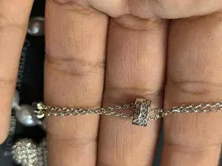 Collar de oso con perlas y diamantes