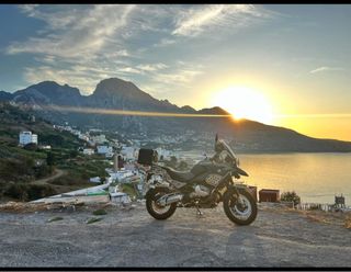 Moto BMW R 1200 GS Adventure.