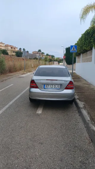 Mercedes-Benz Clase C 2005
