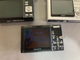 Lotto di 7 fotocamere digitali Canon, Sony, Olympus, Rollei