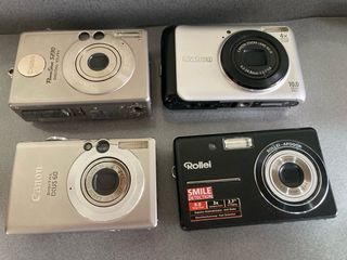 Lotto di 7 fotocamere digitali Canon, Sony, Olympus, Rollei