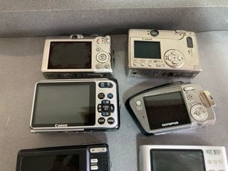 Lotto di 7 fotocamere digitali Canon, Sony, Olympus, Rollei