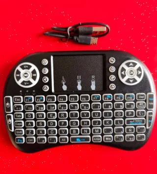 Mini tastiera wireless con touchpad