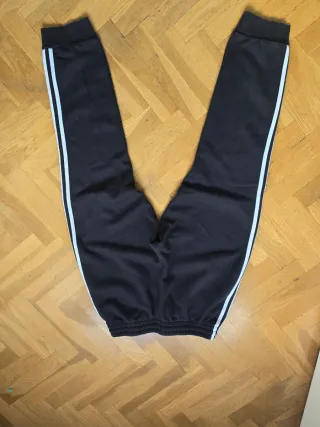 Pantalón chándal Adidas negro