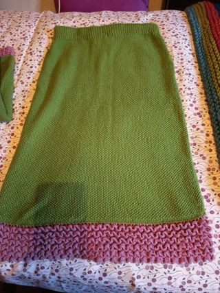 Conjunto de lana tejido a mano