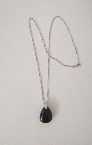 Cadena acero con colgante piedra negra