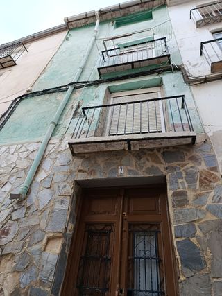 CASA 5 PLANTAS EN EL CENTRO DE SEGORBE