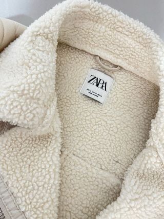 Chaqueta Zara doble faz borreguito beige
