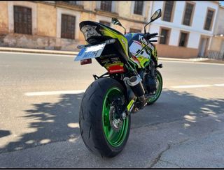 Kawasaki Z900 Full
