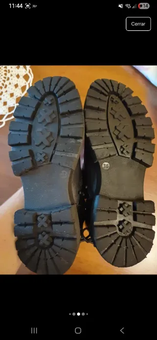 Botines de piel negros