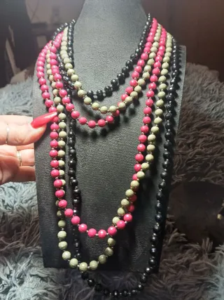 Collana multistrato perline rosa e nere