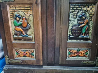 Armario antiguo madera y metal