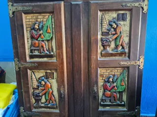 Armario antiguo madera y metal