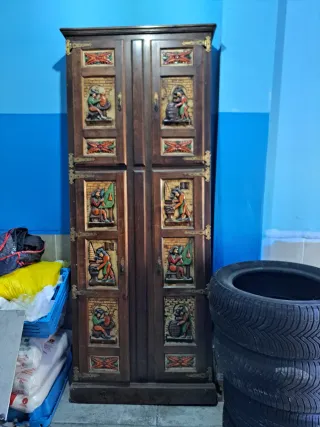 Armario antiguo madera y metal