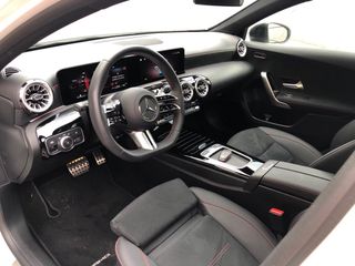 Mercedes-Benz Clase A 250e HIBRIDO ENCHUGABLE AMG