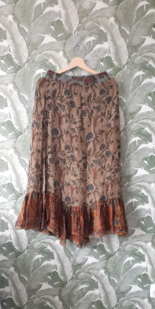 Falda Zara marrón estampada