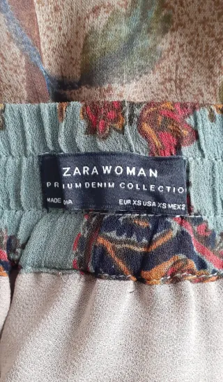 Falda Zara marrón estampada