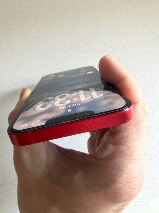 iPhone 13 128GB Rojo + Funda + Cable