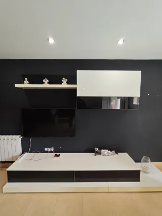 Mueble TV salón moderno blanco y negro