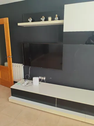 Mueble TV salón moderno blanco y negro